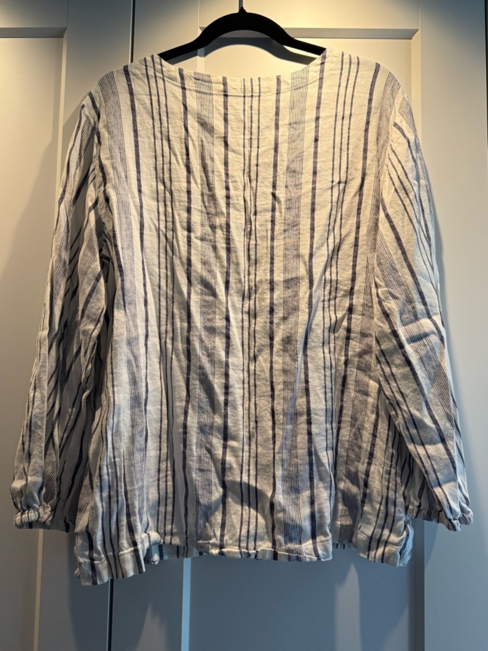 LOFT Blue & White Linen blend Button-Front Women’s Top - Picture 4 of 4